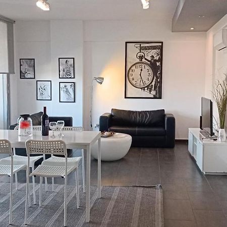 Dezo Luxury Town Apartment Ларнака Екстер'єр фото